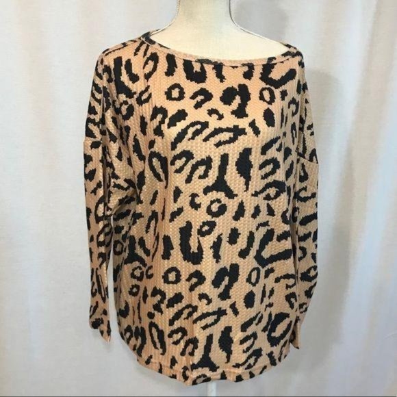 Thermal Cheetah Print Top Several Sizes Available - Picture 1 of 11